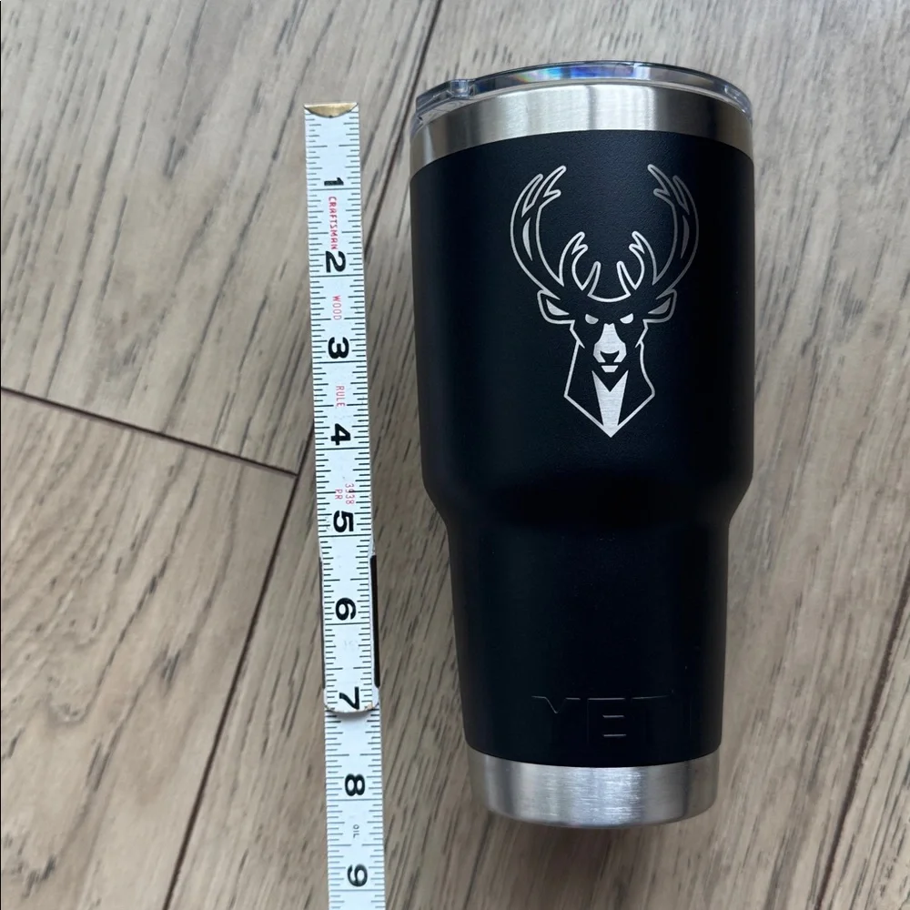 Yeti milwaukee bucks